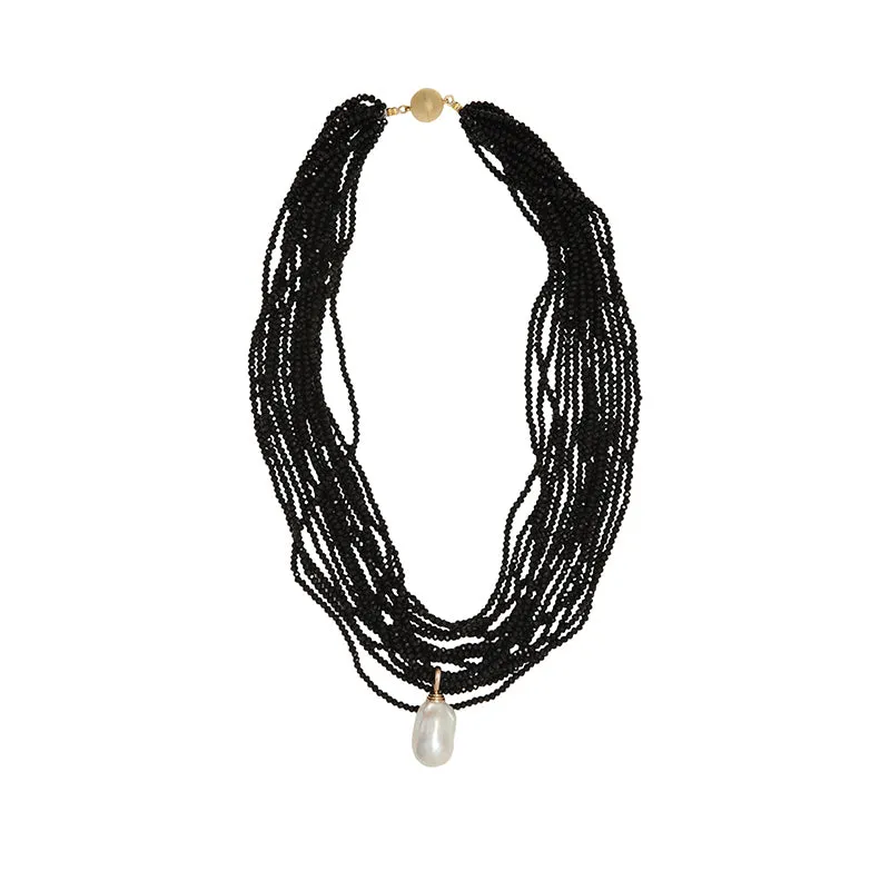 192-10-S | THE CRYSTAL NECKLACE IN BLACK