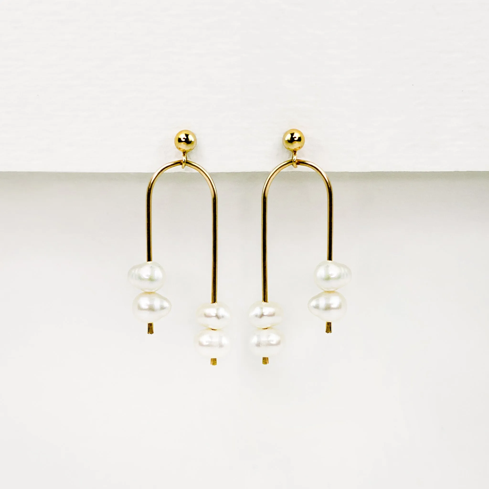 Arca Freshwater Pearl Post Earrings