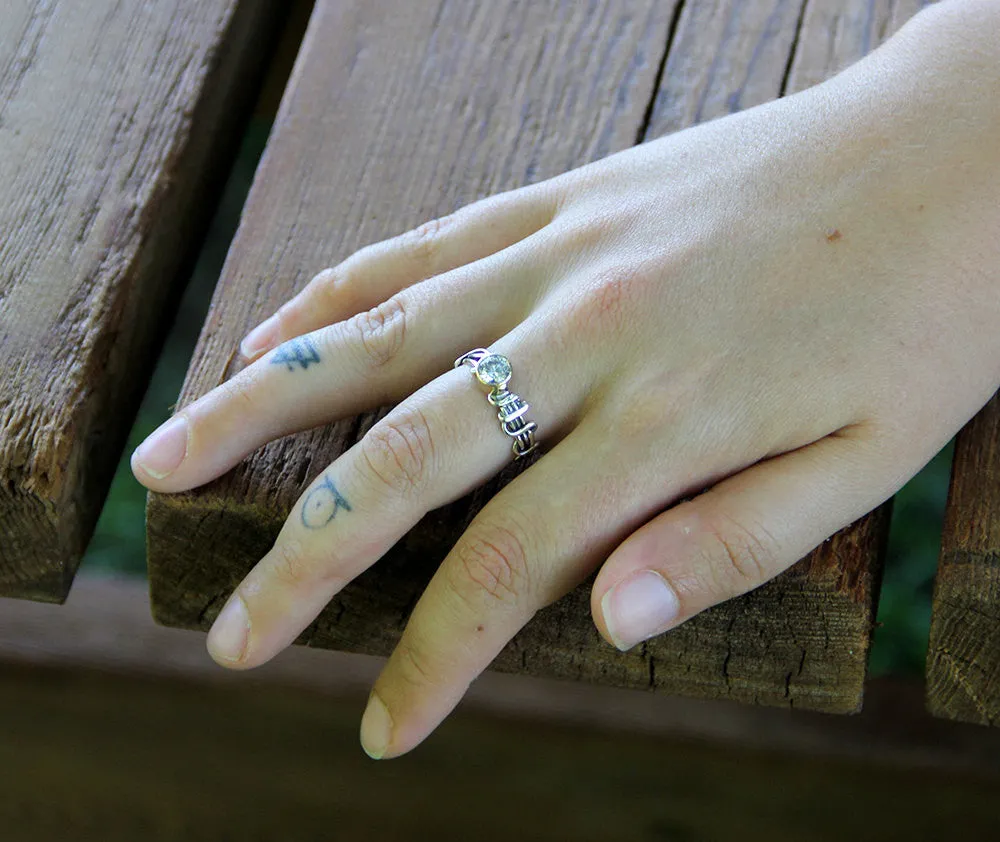 Wrapped Vine Ring with CZ in Gold Bezel